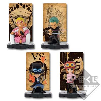 Figurine avec support pour cartes