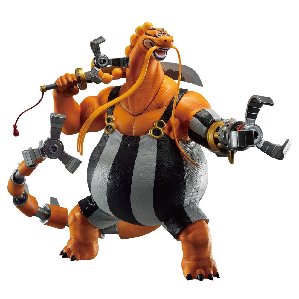 Queen Battle of Both Wings Figure