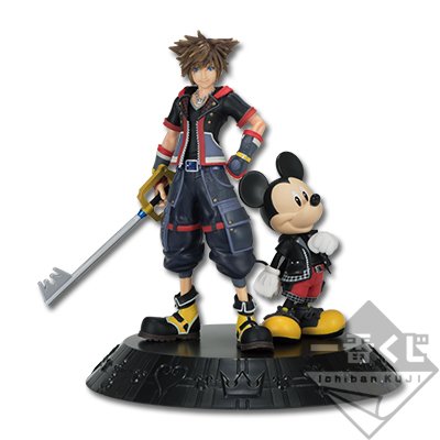 Estatuas de Sora y el Rey Mickey