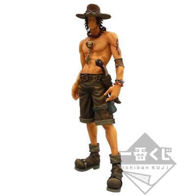 Ein braun monochrom bemaltes Modell, das die Special-Color-Ver. (Sepia-Farbgebung) nachbildet, die als auf 100 Stück limitierte Edition von „One Piece Super DX THE PORTGAS・D・ACE“ veröffentlicht wurde.