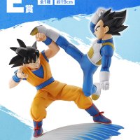 Figura de Goku y Vegeta
