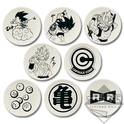 Collection de petites assiettes